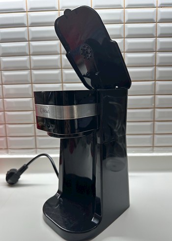 Kiwi Siyah filtre kahve makinesi