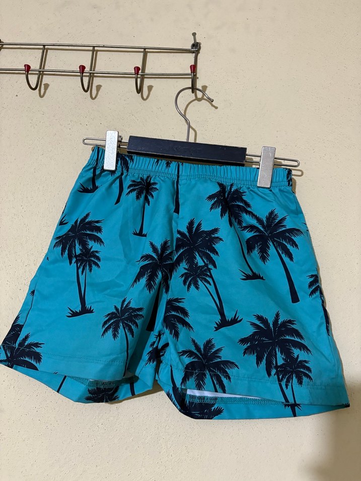 Erkek Çocuk Mavi Palmiye Desenli Deniz Şortu - Görsel 3