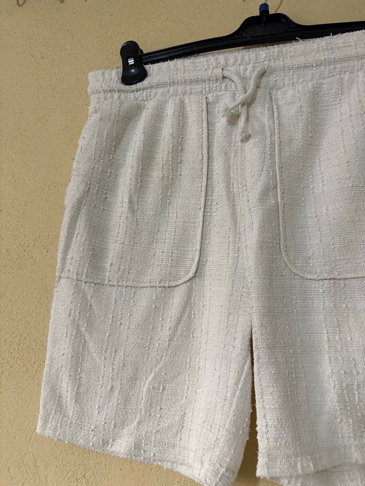 Beyaz Keten Mini Şort - Görsel 3