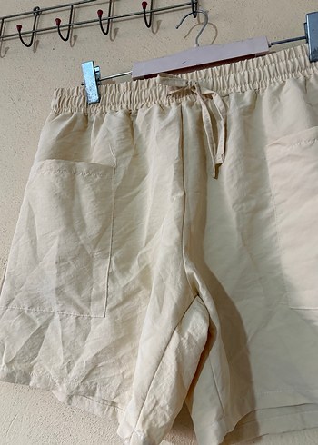 Bej Keten Rahat Kesim Şort - Görsel 2