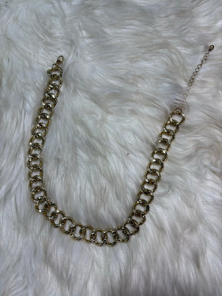 Zincir Detaylı Uzun Altın Kadın Kolye - Görsel 5