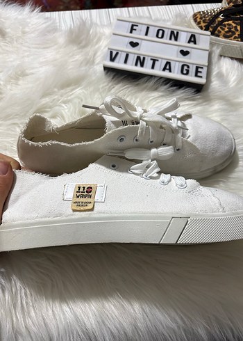 Beyaz Minimalist Kadın Spor Ayakkabı - Görsel 9