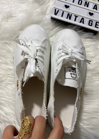 Beyaz Minimalist Kadın Spor Ayakkabı - Görsel 6