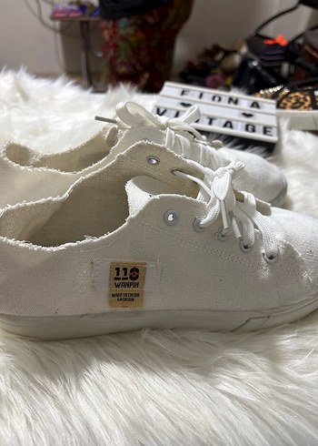 Beyaz Minimalist Kadın Spor Ayakkabı - Görsel 4