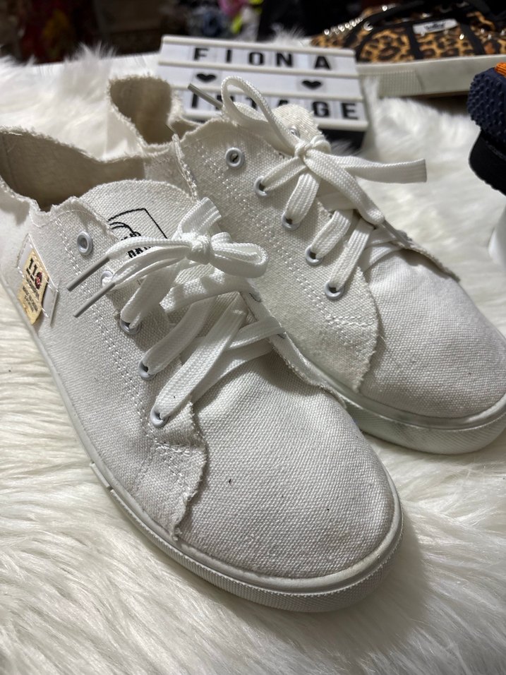 Beyaz Minimalist Kadın Spor Ayakkabı - Görsel 3