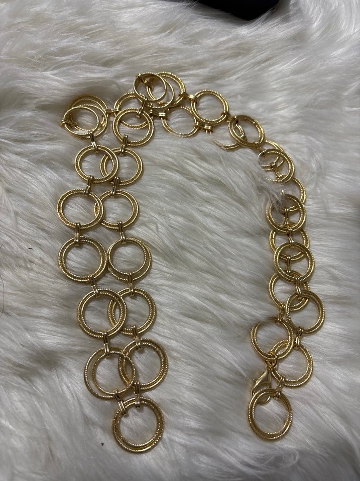 Zincir Detaylı Parlak Altın kemer - Görsel 3