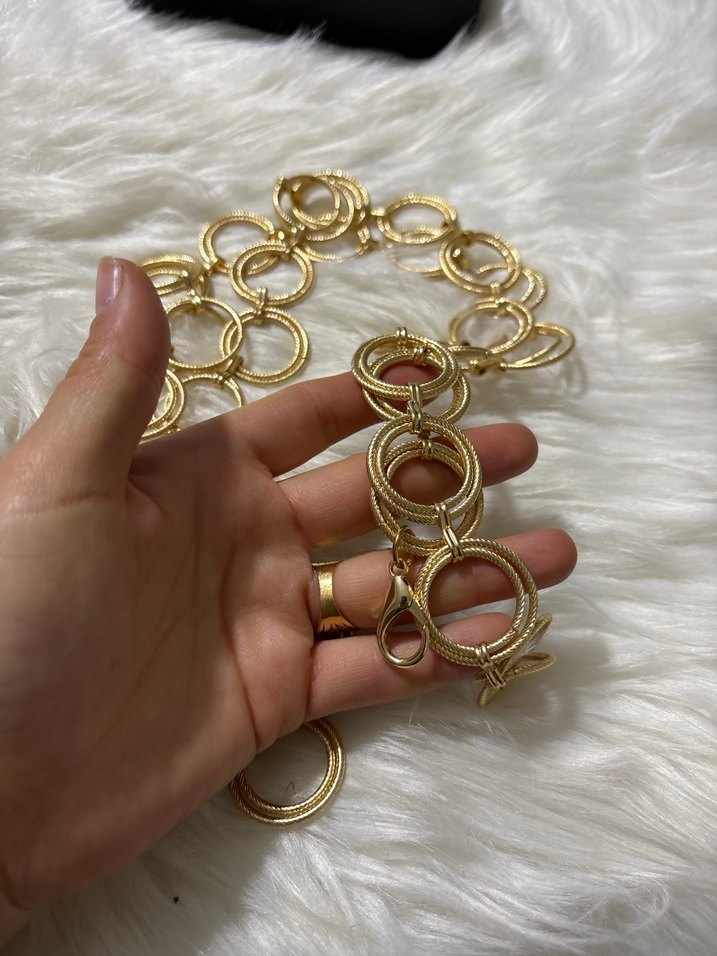 Zincir Detaylı Parlak Altın kemer - Görsel 5