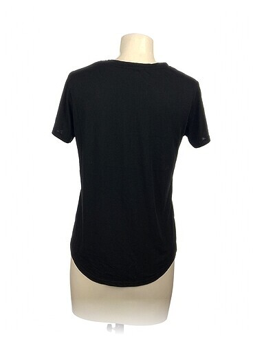 m Beden Koton T-shirt %70 İndirimli.