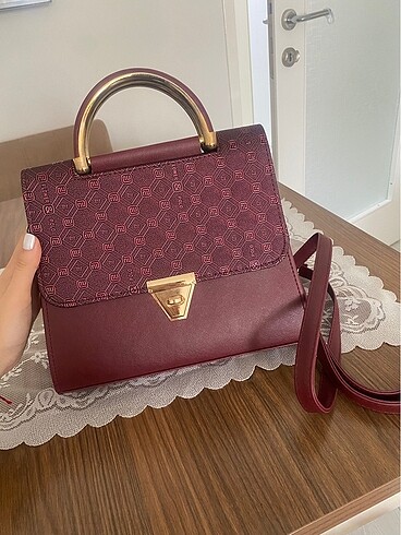 Bordo çanta