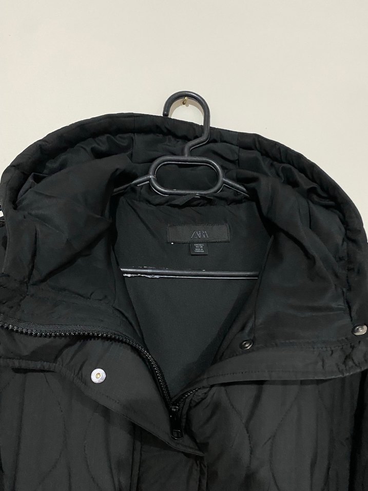 Siyah Kapüşonlu Düğmeli Kadın Ceket - Görsel 4