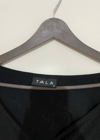 Siyah V Yaka Piliseli Kadın Bluz - Görsel 3