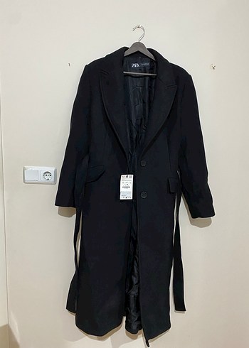 Zara Siyah Kuşaklı Uzun Kaban - Görsel 4