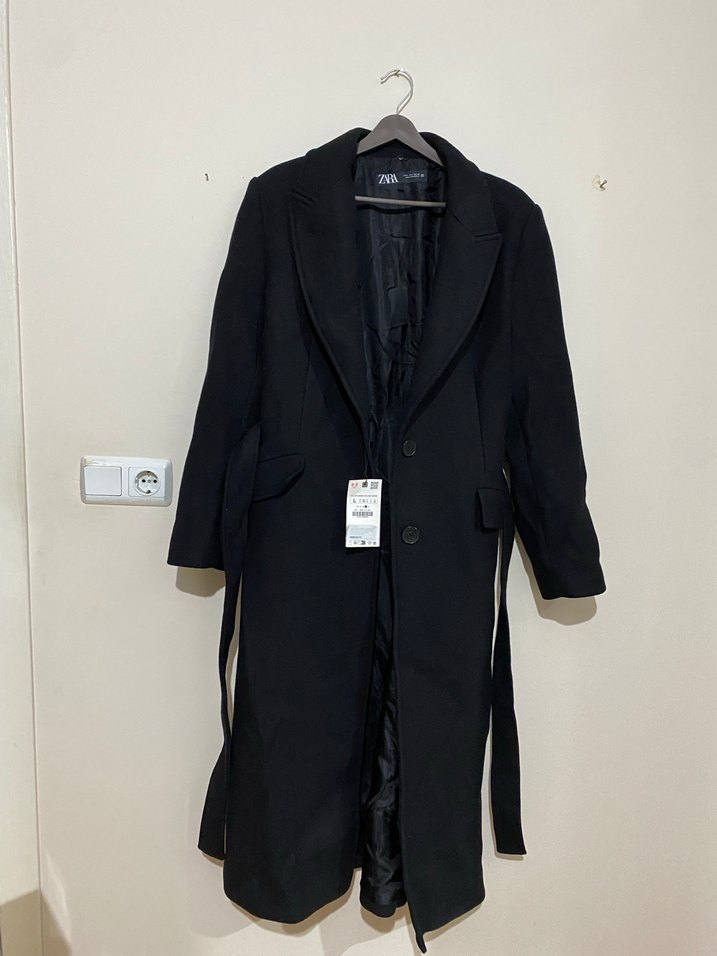 Zara Siyah Kuşaklı Uzun Kaban - Görsel 4