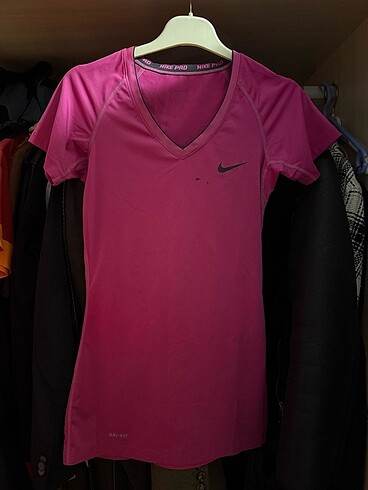 Nike tshirt