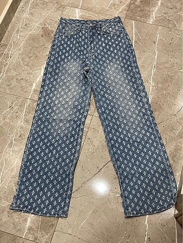 SHEIN JEAN S BENDEN