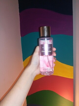 victoria secret velvet petals body mist