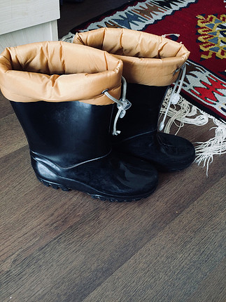 Yağmur botu
