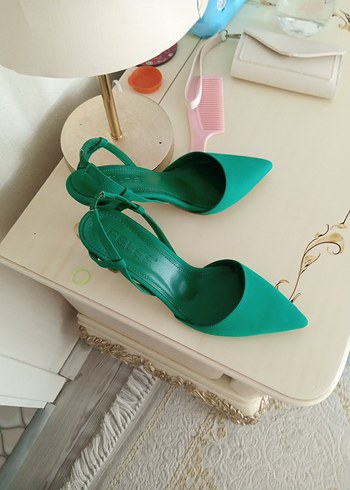Zara Yeşil Tokalı Stiletto Kadın Topuklu Ayakkabı