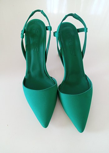 Yeşil Tokalı Stiletto Kadın Topuklu Ayakkabı