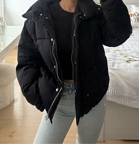 Bershka siyah şişme mont