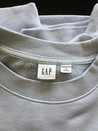 GAP Sweatshirt