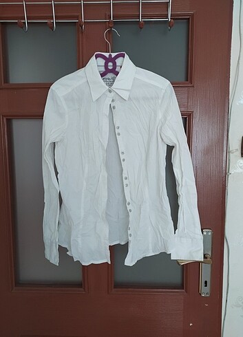 Beyaz klasik gömlek 