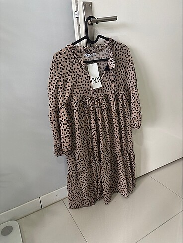 Zara puantiyeli elbise