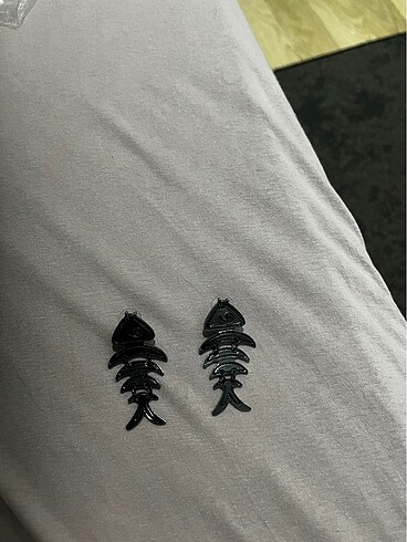 Balık kılçıklı küpe