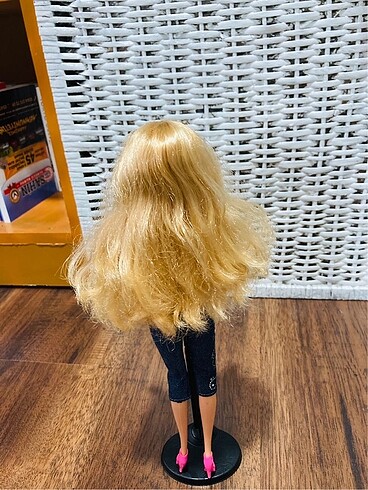 Beden Renk Barbie Fashion Fever Country Rock 2008
