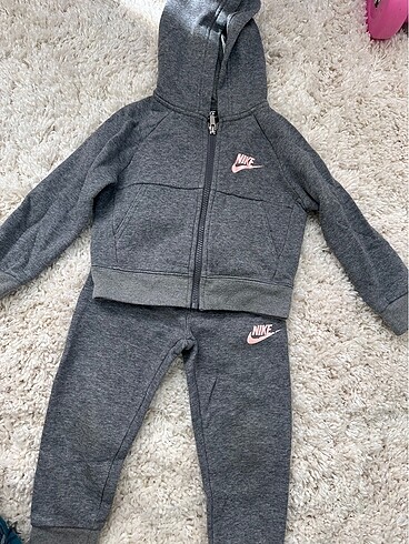Nike kız çocuk eşofman takımı