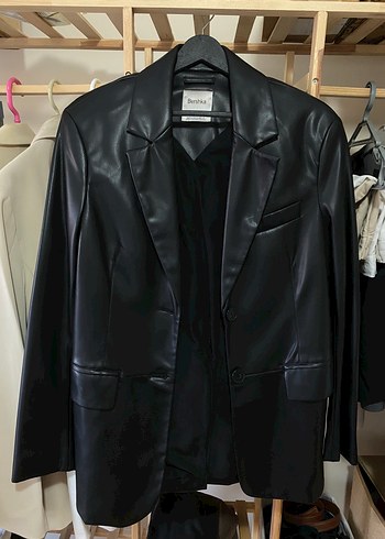 Bershka Düğmeli Siyah Deri Blazer Kadın Ceket