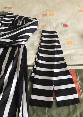 Kadın Siyah Çizgili Kısa Gömlek - Görsel 16