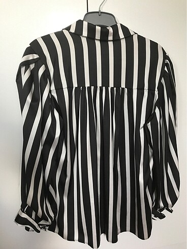 Çok şık gömlek siyah beyaz karpuz kol yeni etiketli boyun fularl - Görsel 7