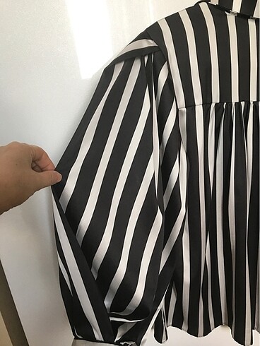 Çok şık gömlek siyah beyaz karpuz kol yeni etiketli boyun fularl - Görsel 8