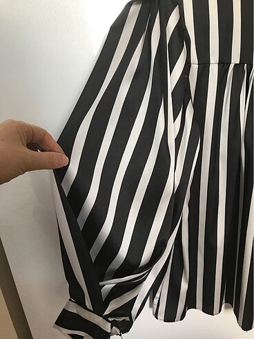 Çok şık gömlek siyah beyaz karpuz kol yeni etiketli boyun fularl - Görsel 10