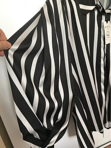 Çok şık gömlek siyah beyaz karpuz kol yeni etiketli boyun fularl - Görsel 6