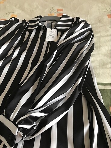 Çok şık gömlek siyah beyaz karpuz kol yeni etiketli boyun fularl - Görsel 18