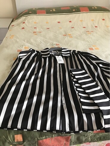 Çok şık gömlek siyah beyaz karpuz kol yeni etiketli boyun fularl - Görsel 16