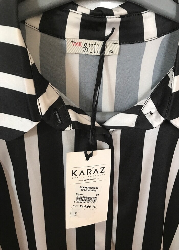 Çok şık gömlek siyah beyaz karpuz kol yeni etiketli boyun fularl - Görsel 2