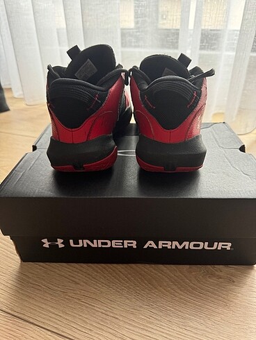 34 Beden Under Armour basketbol ayakkabısı