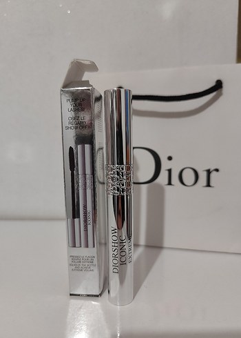 Dior Diorshow Iconic Extreme Siyah Maskara - Görsel 3
