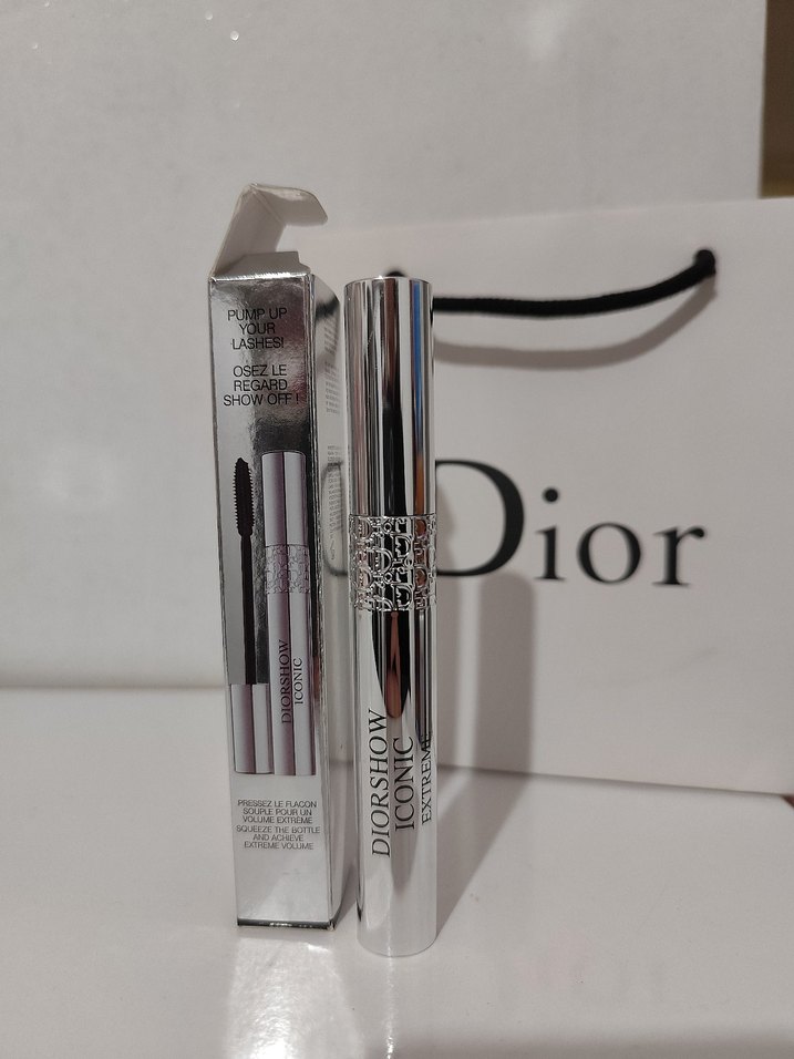 Dior Diorshow Iconic Extreme Siyah Maskara - Görsel 3