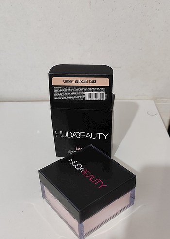 HudaBeauty Cherry blossom cake - Görsel 3