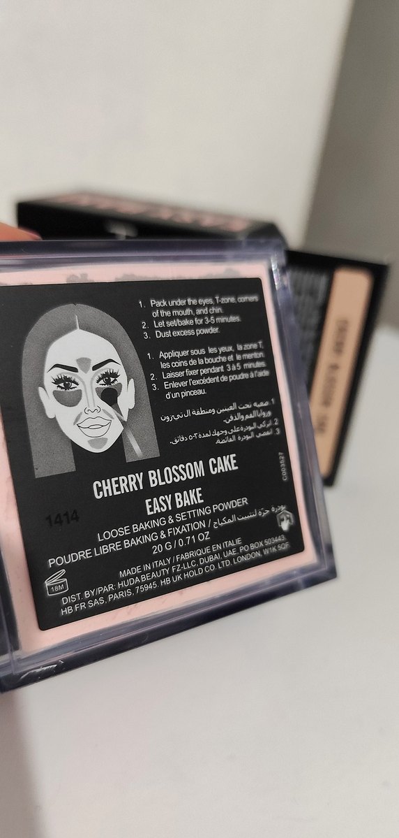 HudaBeauty Cherry blossom cake - Görsel 4