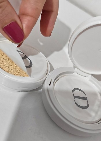 Dior fondöten açık ton - Görsel 4