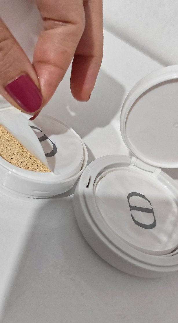 Dior fondöten açık ton - Görsel 4