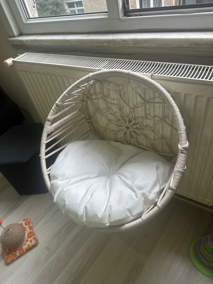 Beyaz Örgü Tasarımlı Kedi Yatağı - Görsel 4