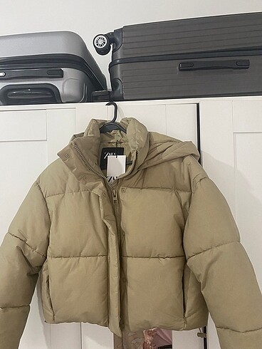 xs Beden haki Renk Zara şişme mont etiketli sıfır