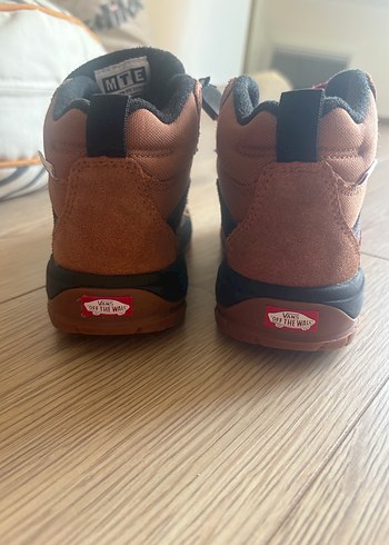 Vans Bot