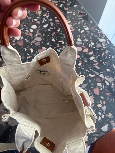  Beden Pull and Bear çanta
